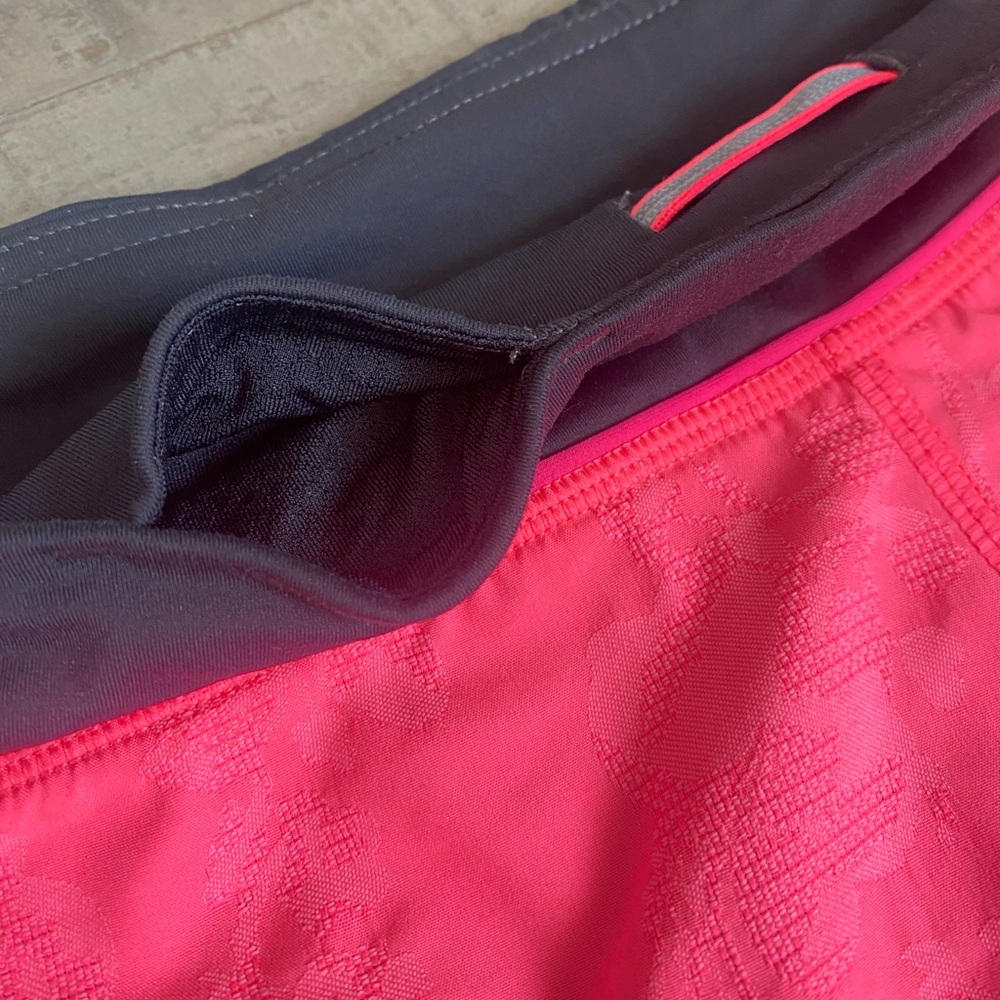 Lululemon Speed Shorts Jacquard Flash Deep Cool Neon Black Trim Pink Size 8 - Picture 13 of 17